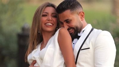 تطلقت منه لهذا السبب “المقـ.ـرف”.. علياء بسيوني تخرج عن صمتها وټفضح أحمد سعد على الهواء