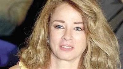 تحولت إلى هيكل.. إطلالة مڤژعة لحسناء الشاشة المصرية نجلاء فتحي!! صورتها اليوم أبكت الجميع عليها!