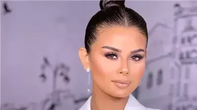 “المهر قصر ومليون دولار”… منة عرفة تطلّق العزوبية وتحتفل بزفافها بعمر الـ 24 عام.. لن تتخيّلوا من هو العريس الملياردير !!