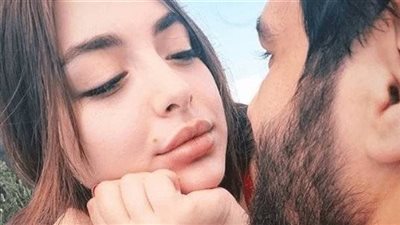 خطوبة الفنانة هيا مرعشلي من فنان سوري تم تسريب صور لها برفقة حبيبها تتوقعوا لابقين لبعض وبيستاهل جمالها