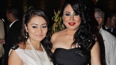 الفنانة رحاب الجمل تفاجئ الجميع في أخر ظهور برفقة والدها!! طلع فنان شهير