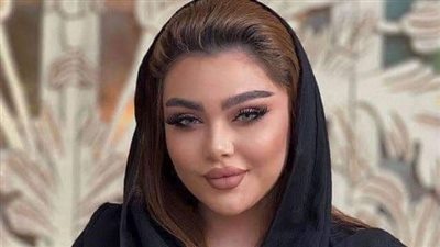 كنت قاعده في الصالة بسرح لبنتي شعرها، لقيت زوجي دخل ومعه جارتي