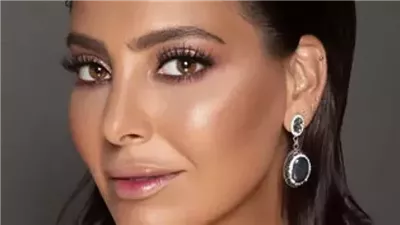 الفنانة الكويتية فاطمة الصفي تصدم النساء وتتحدث دون حياء او خجل