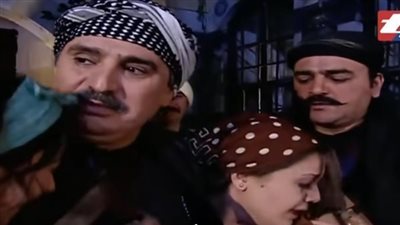 سخرية المتابعين من مشهد للعكيد ابوشهاب في باب الحارة بعد سنوات طويلة من عرضه