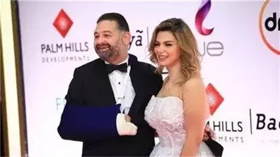 تبت من ليلة الفرح.. صورة جريئة للفنان أمير شاهين وزوجته تشعل مواقع التواصل