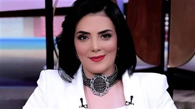 بعد تركيب أنف صناعية.. حورية فرغلي تفاجئ الجميع بـ”نيولوك” جديد